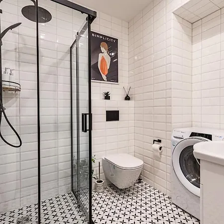 Modern Flat In Old Town - Parking & Self Check-in Lägenhet *