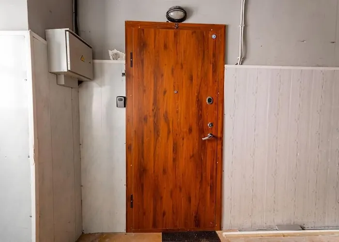 Modern Flat In Old Town - Parking & Self Check-in *